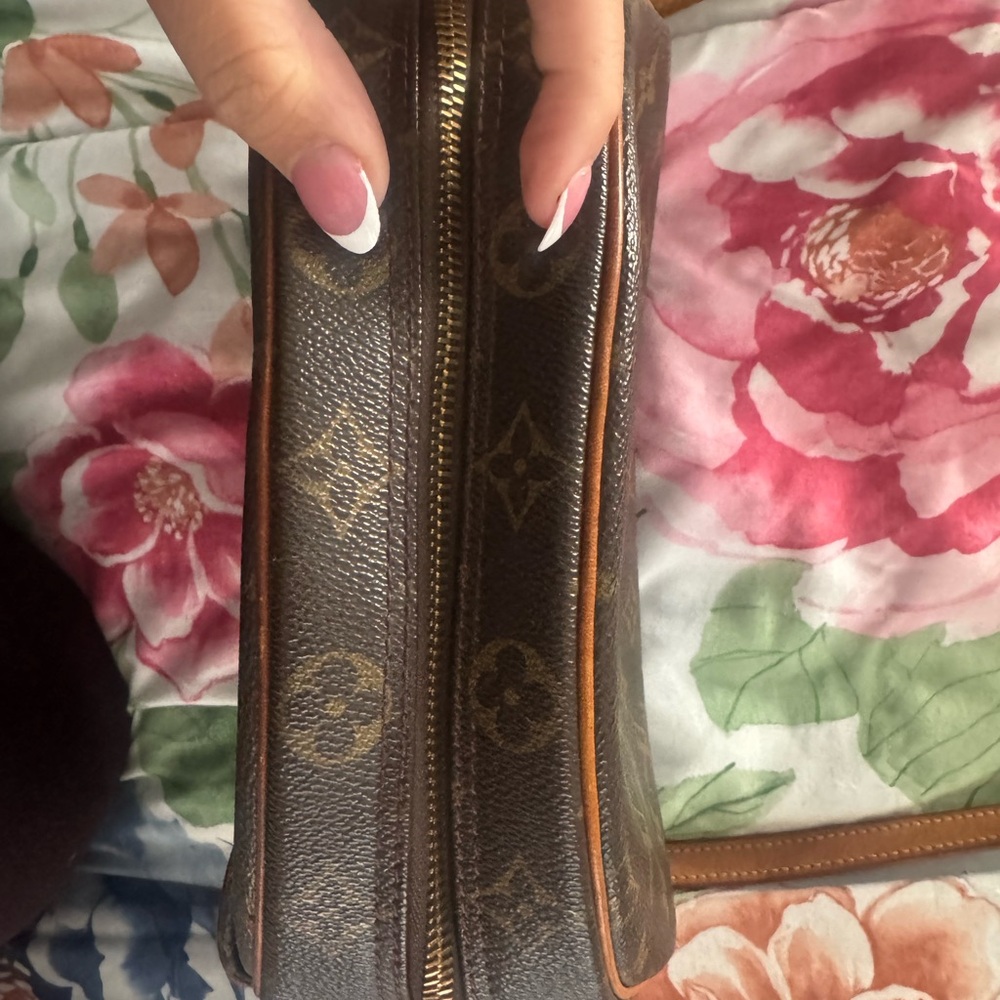 Louis Vuitton Monogram Crossbody Bag in Brown and Tan - Picture 3 of 16